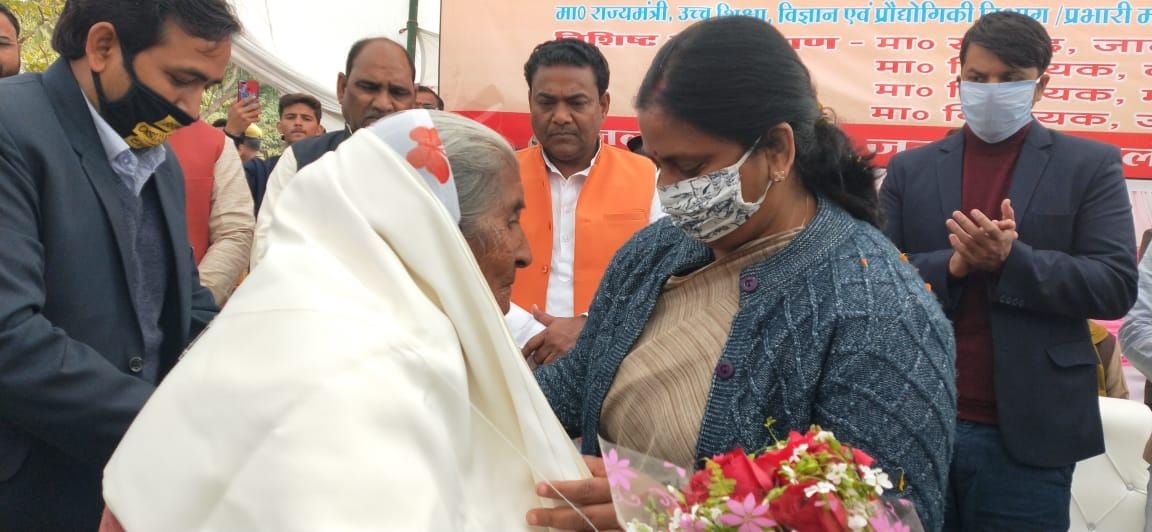 Martyrs' families were honored on the centenary festival
