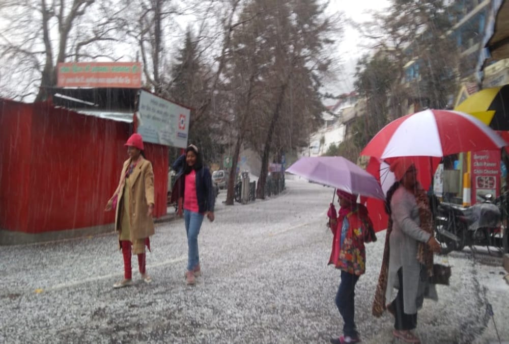 Uttarakhand Snowfall News update Today: Nainital Receives Season First Snowfall and Hailstorm photos