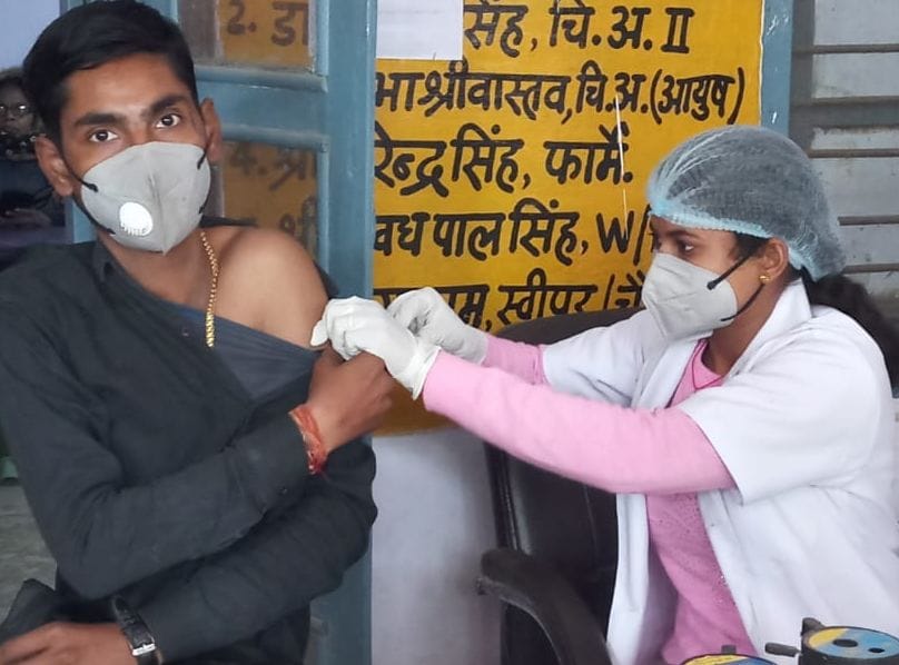 vaccination,corona,fathepur news,101 percent,pp centre