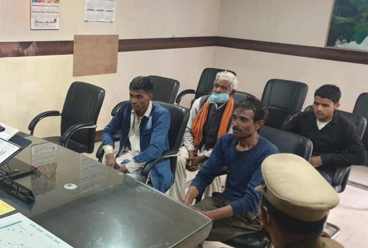 UP: Five people from the same family tried to commit self-immolation in front of Lok Bhavan