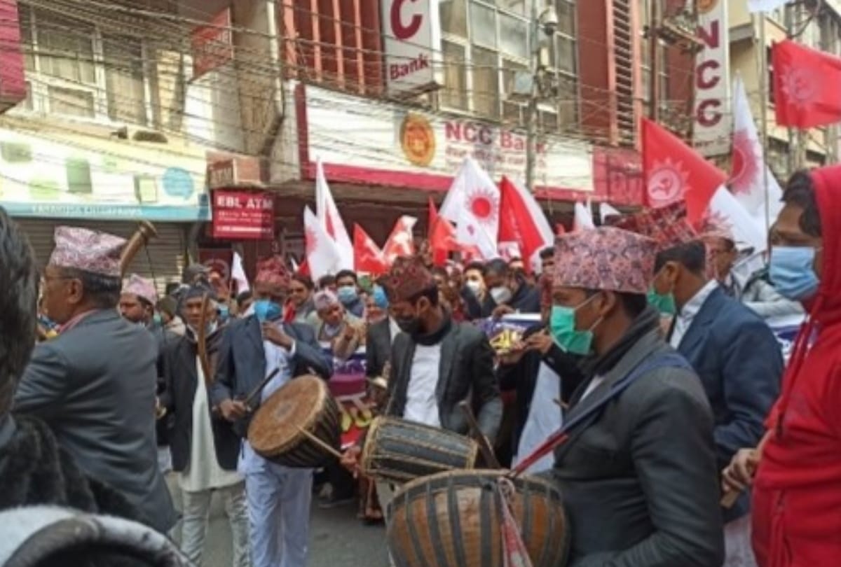 Nepali PM Oli supporters rally after Traffic normal