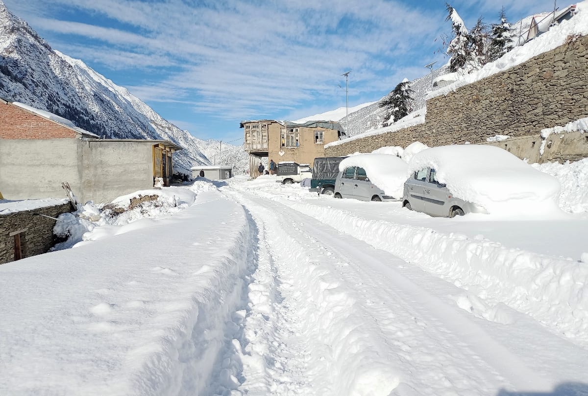 himachal weather today: Chances of snowfall in higher parts of Himachal, increase in maximum temperature