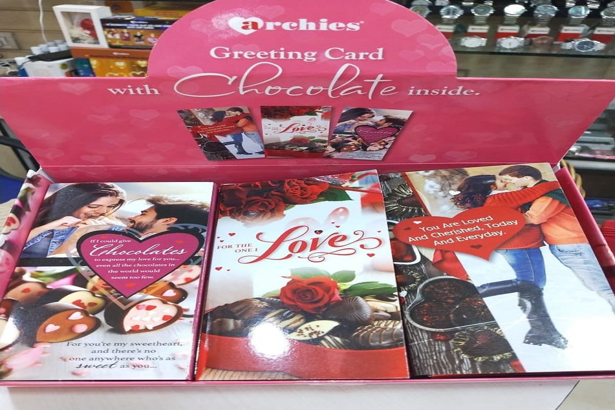 Valentines Week 2021 gifts in the market for girlfriend boyfriend