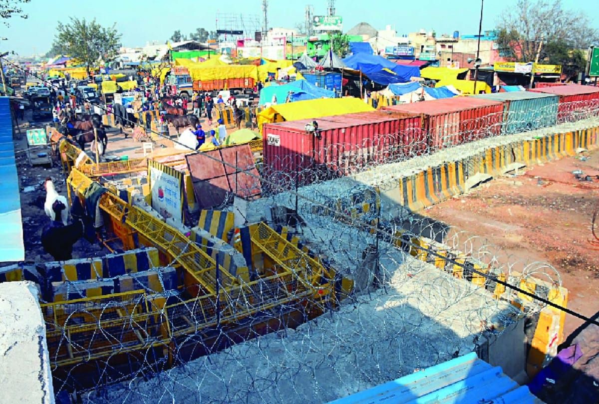 Delhi news: Fortifications on Delhi borders head of chakkajam