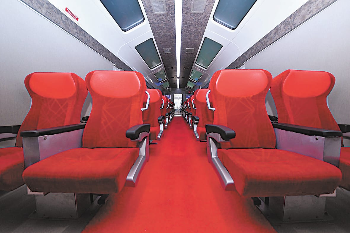 new vistadome coaches will allure passengers
