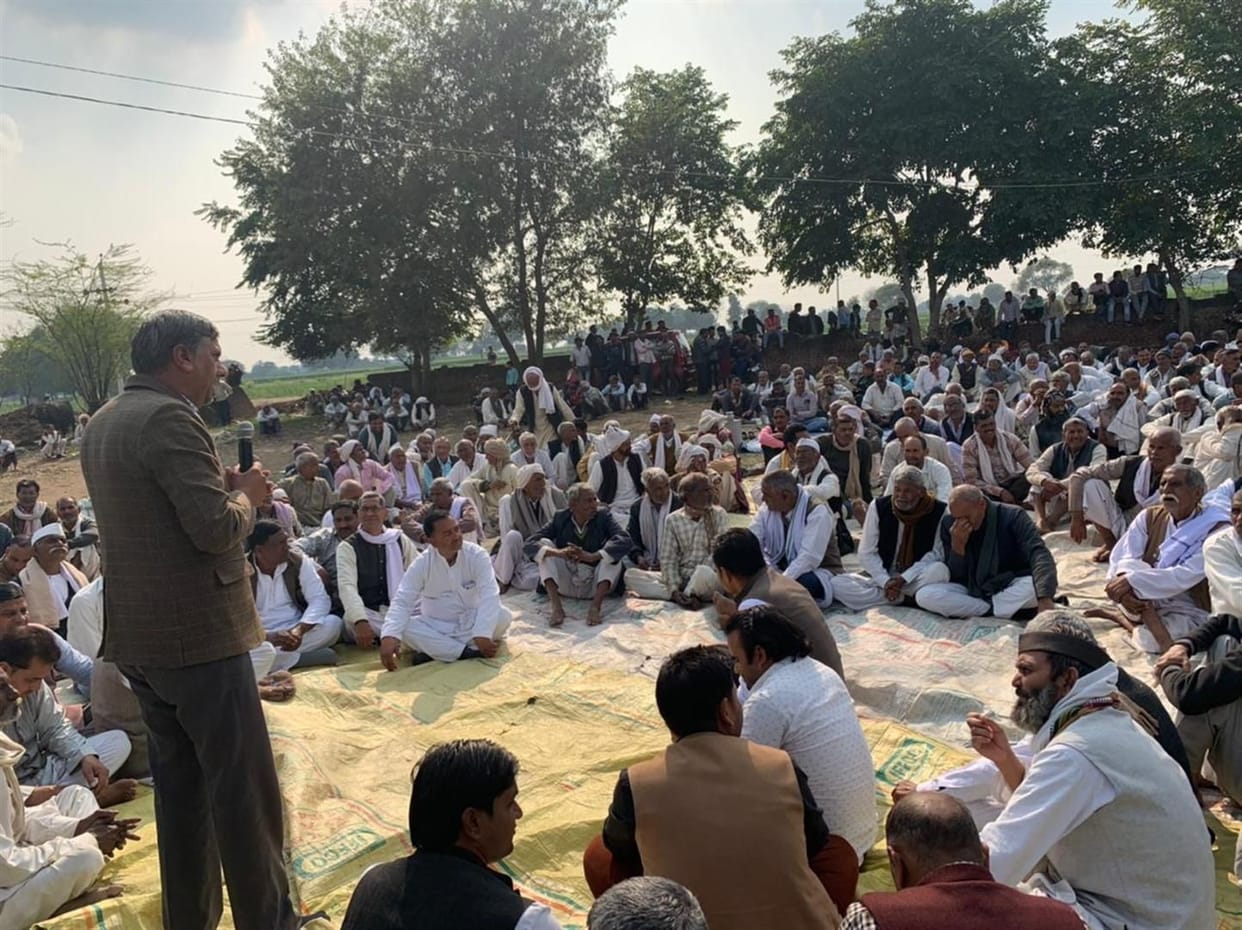 Hathras: Farmers protest against agricultural laws in Kunwarpur too