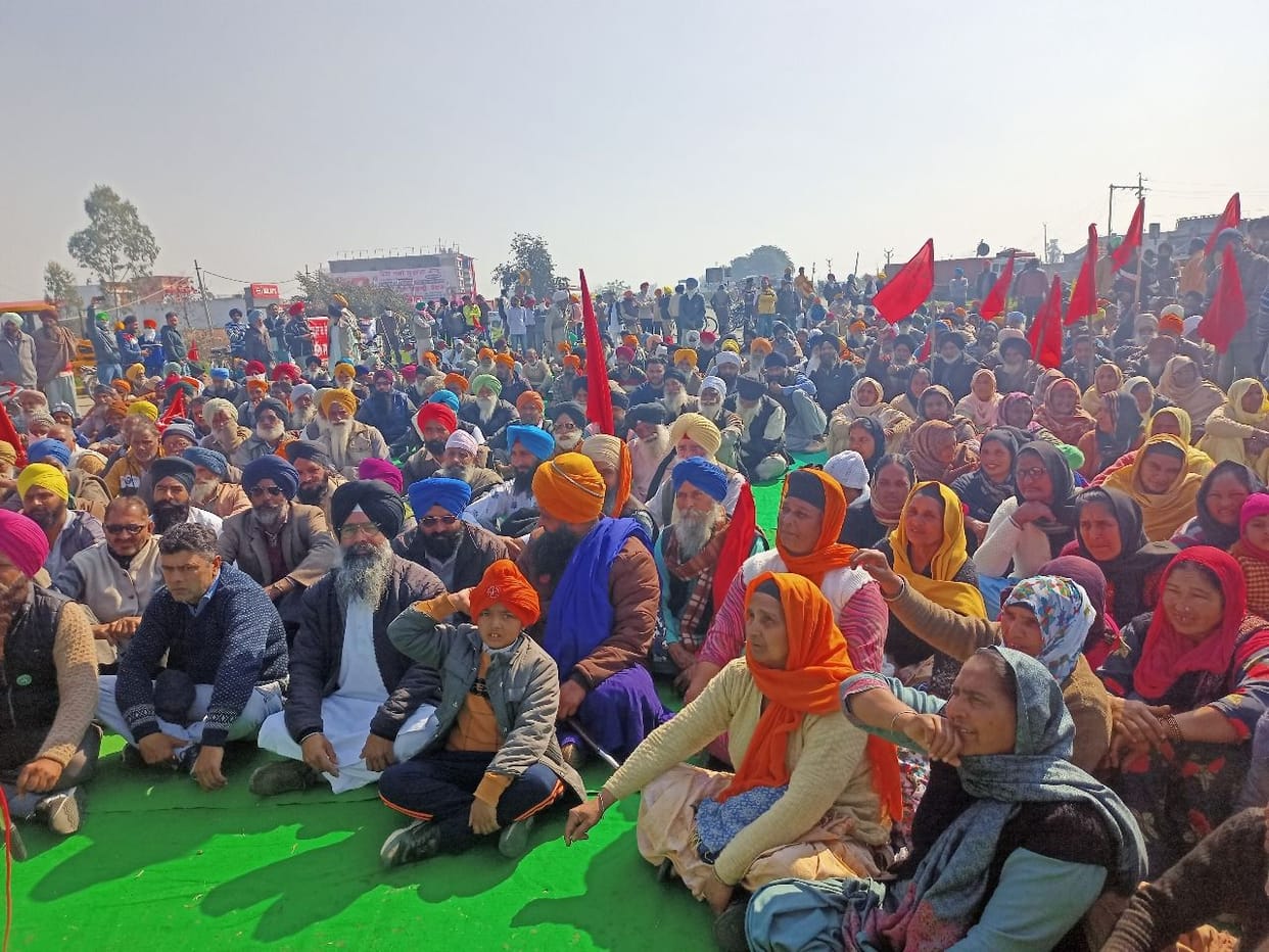 Farmers jammed  Babri bypass in Gurdaspur