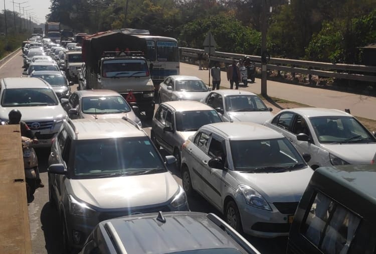 Road jam in Chandigarh in support of farmers