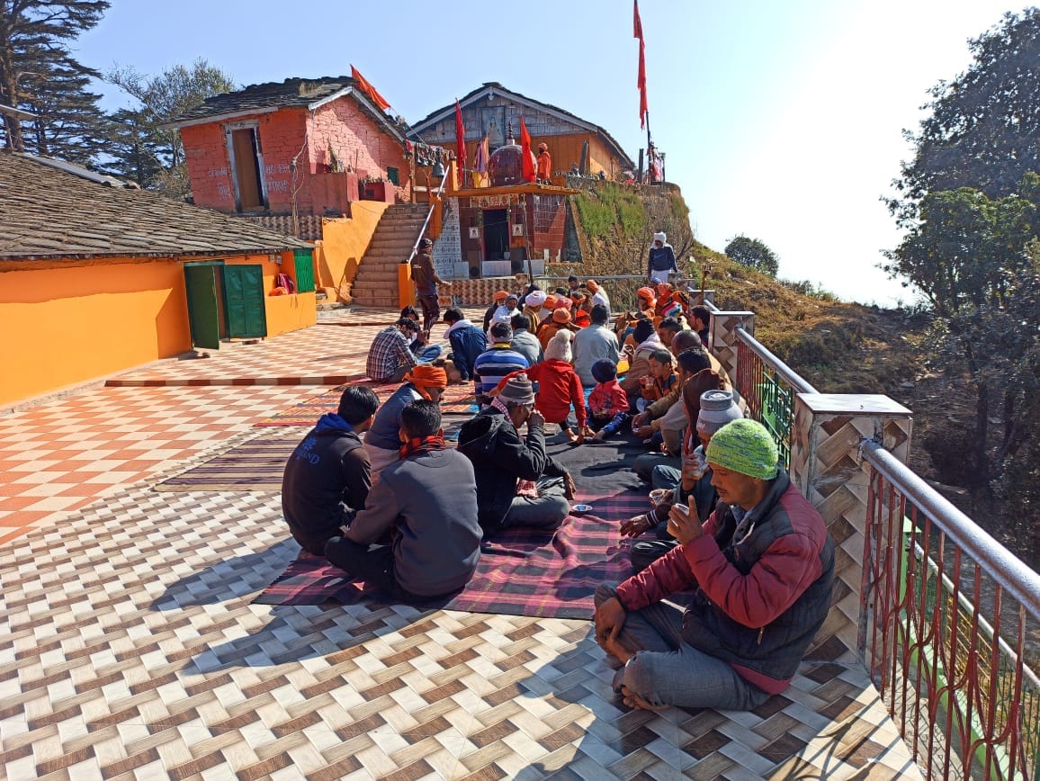 champawat news : guru gorakhnath dham Fiery smoke burning from the satyug