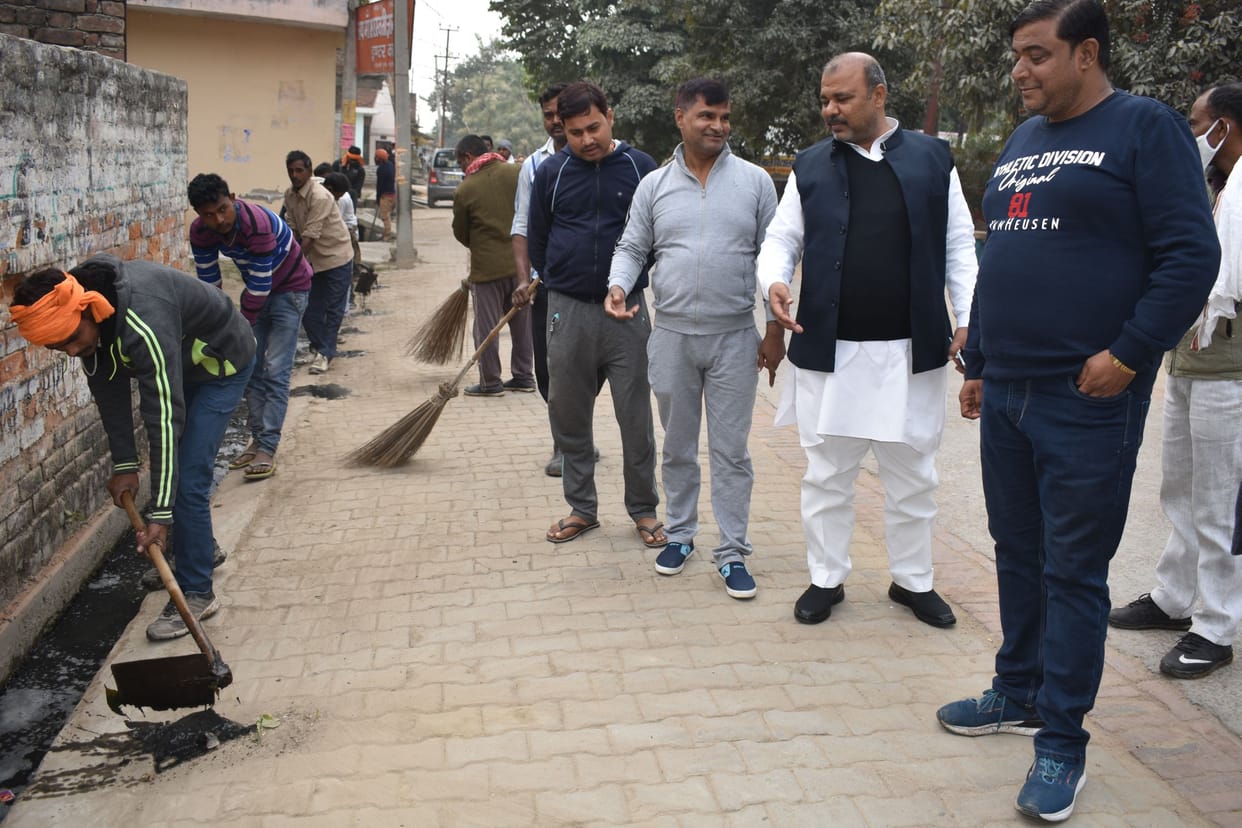 road,built,fathepur news,old court,32 lac