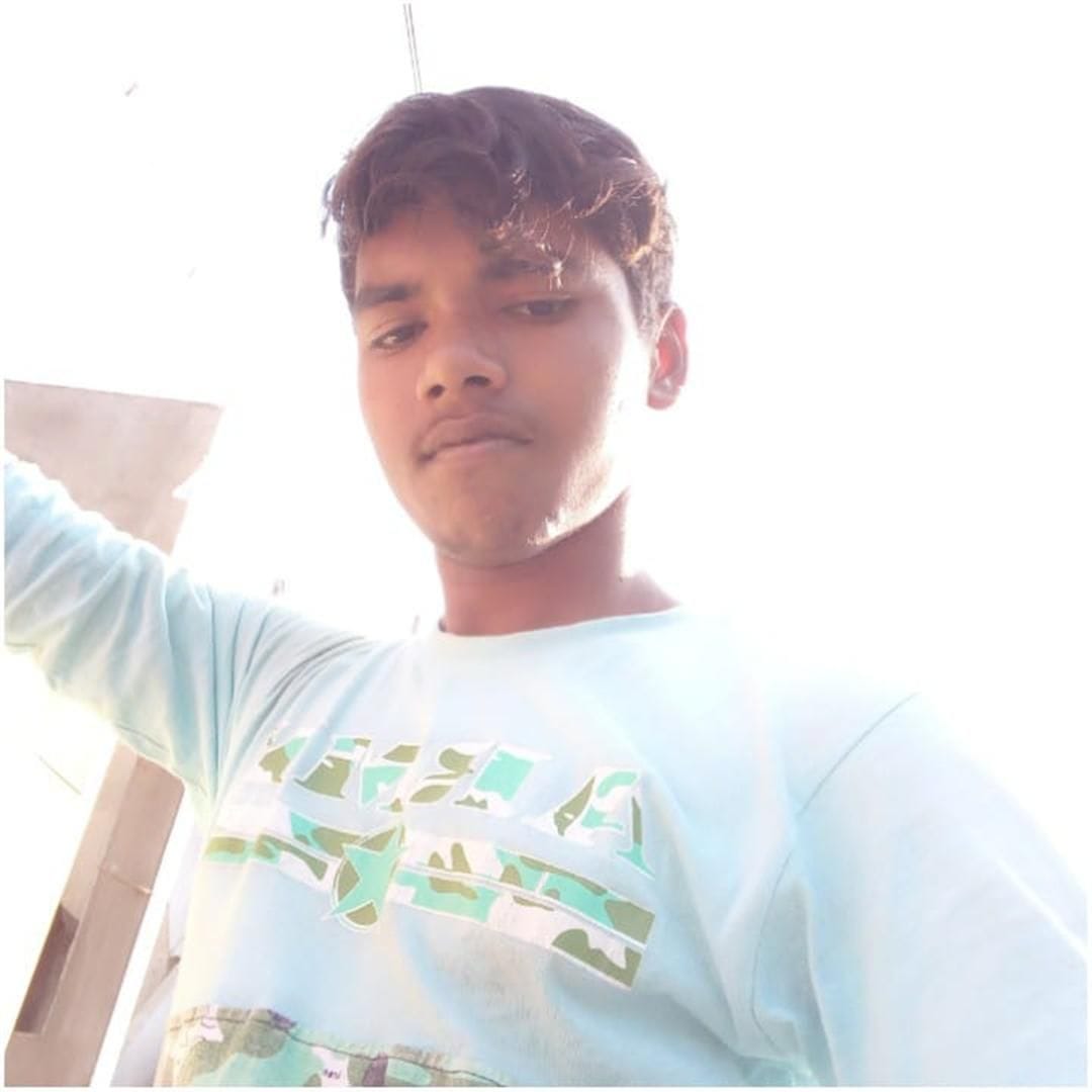 Hathras: Bike collided with tree, two dead including child