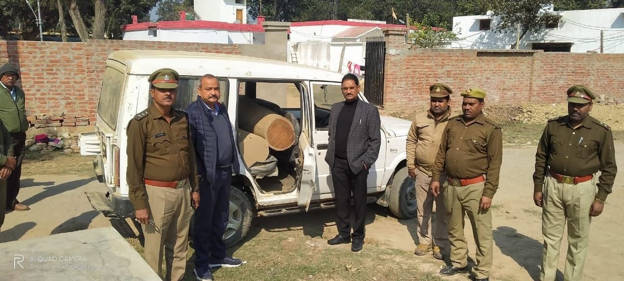 Jeep recovered with four bottle sakhu