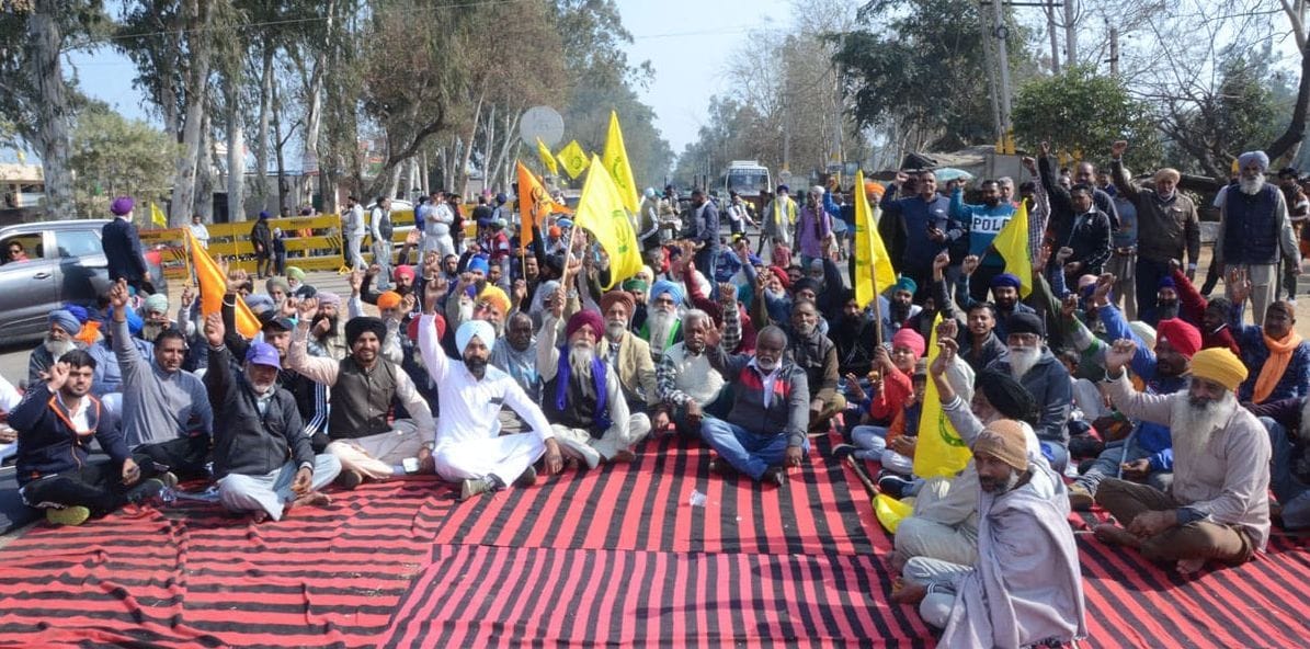 Farmers jammed three places in Kapurthala