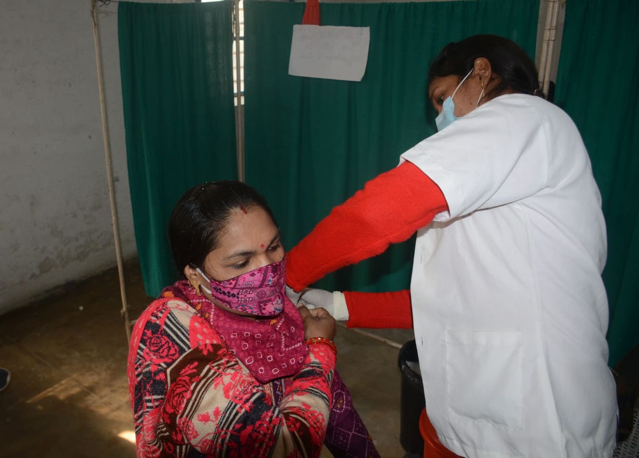 frontline variours is much more in vaccination compare to health workers