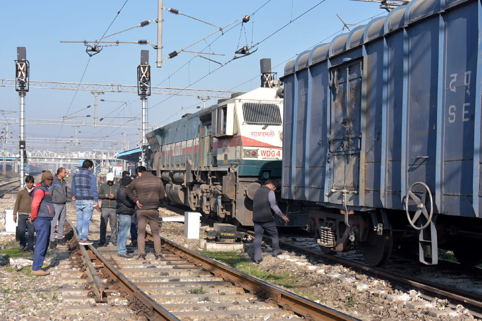 Track the same, both accidents are the same, but the cause is not known