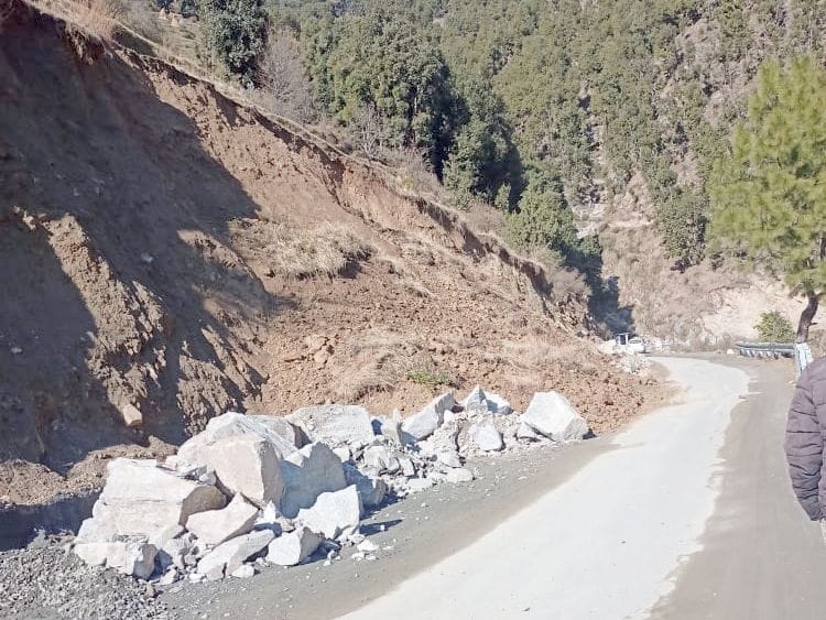 landsliding after snowfall in khajjiyar,fields destroy chamba