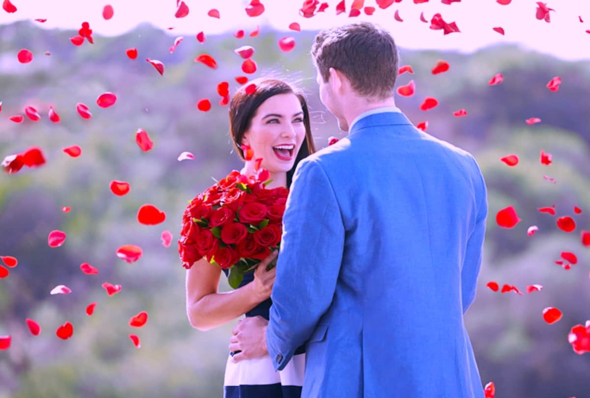 Propose day 2021: Want to propose your crush? try these romantic songs and make your moment special