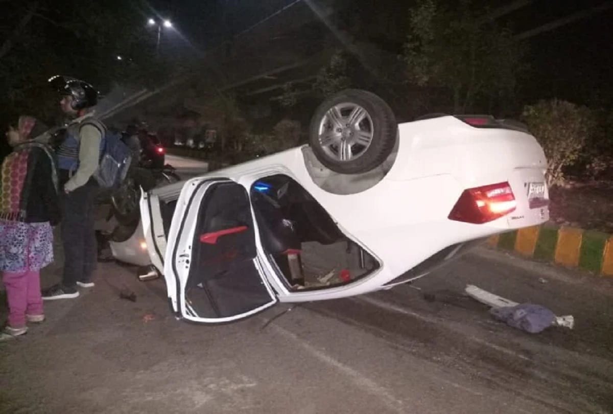 young man climbed car on Divyang In Ghaziabad