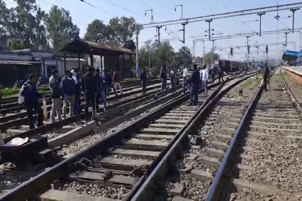 Saharanpur: twice a freight train in the same place twice in 12 hours, both accidents are the same