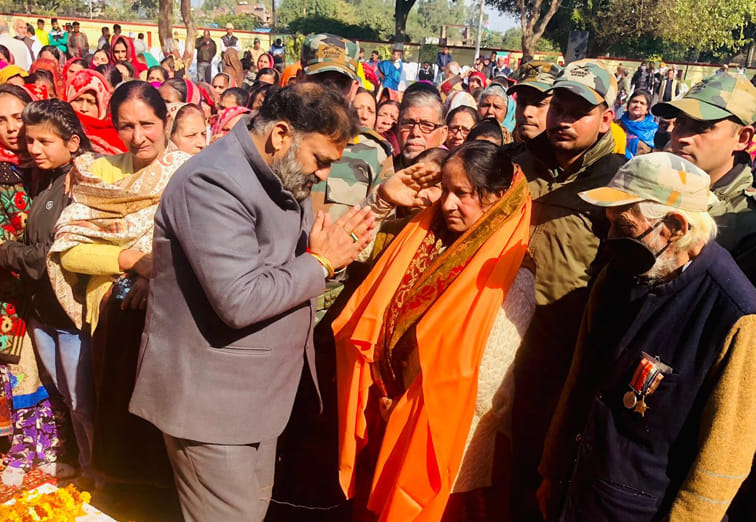 Tribute to martyr Nishant Sharma with moist eyes