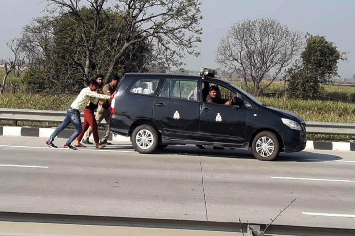 Noida Police to deploy electric vehicles for patrolling and other related duties News in Hindi