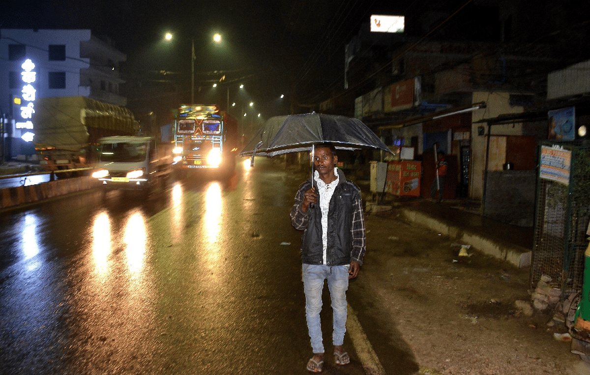 Varanasi Weather uttar pradesh: weather change in between increasing temperature low shine