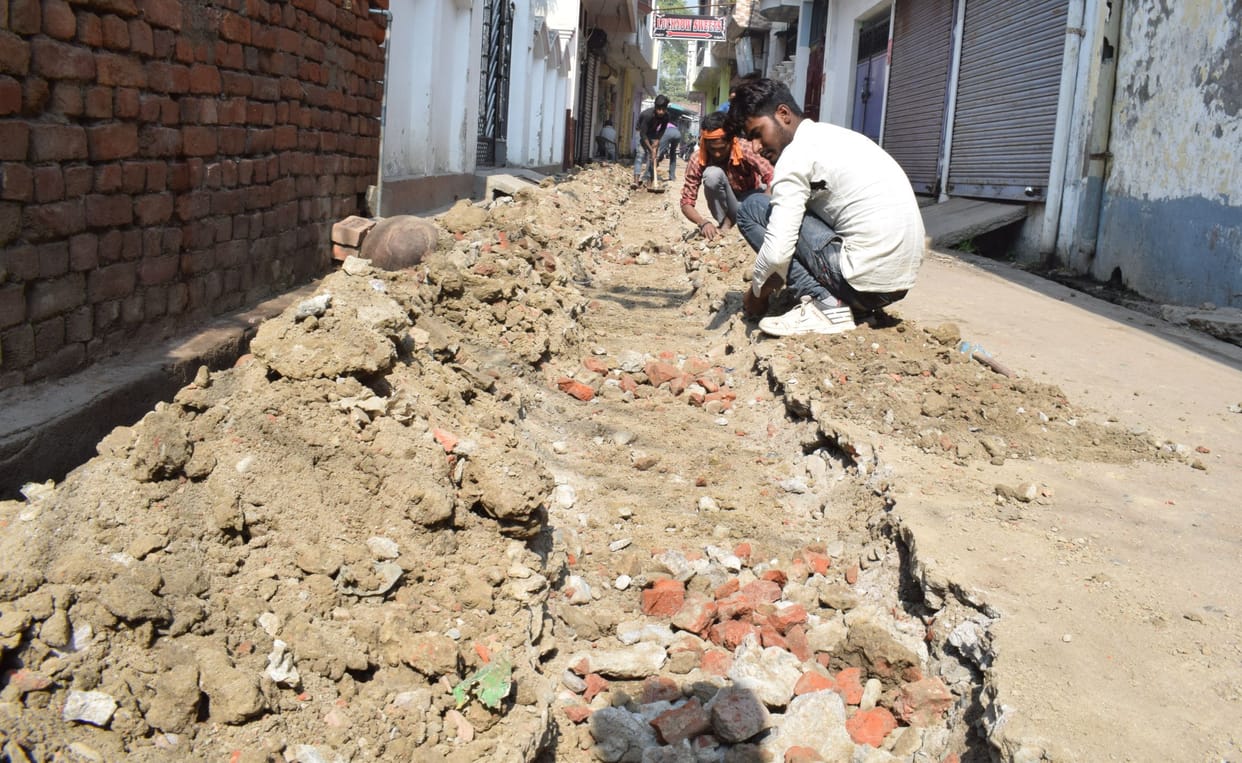 Repair of dug lanes for laying pipeline started