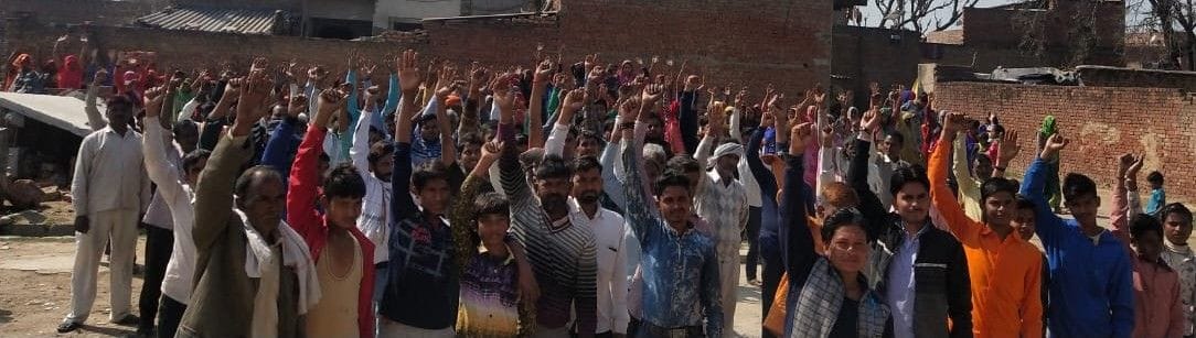 Hathras: Police removed the idols on the ground of Gram Sabha