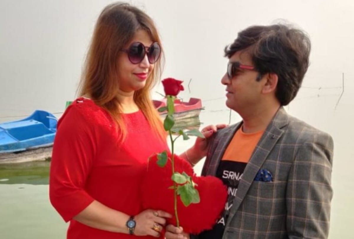 Valentines Week 2021 starts from rose day celebration in gorakhpur rose day image