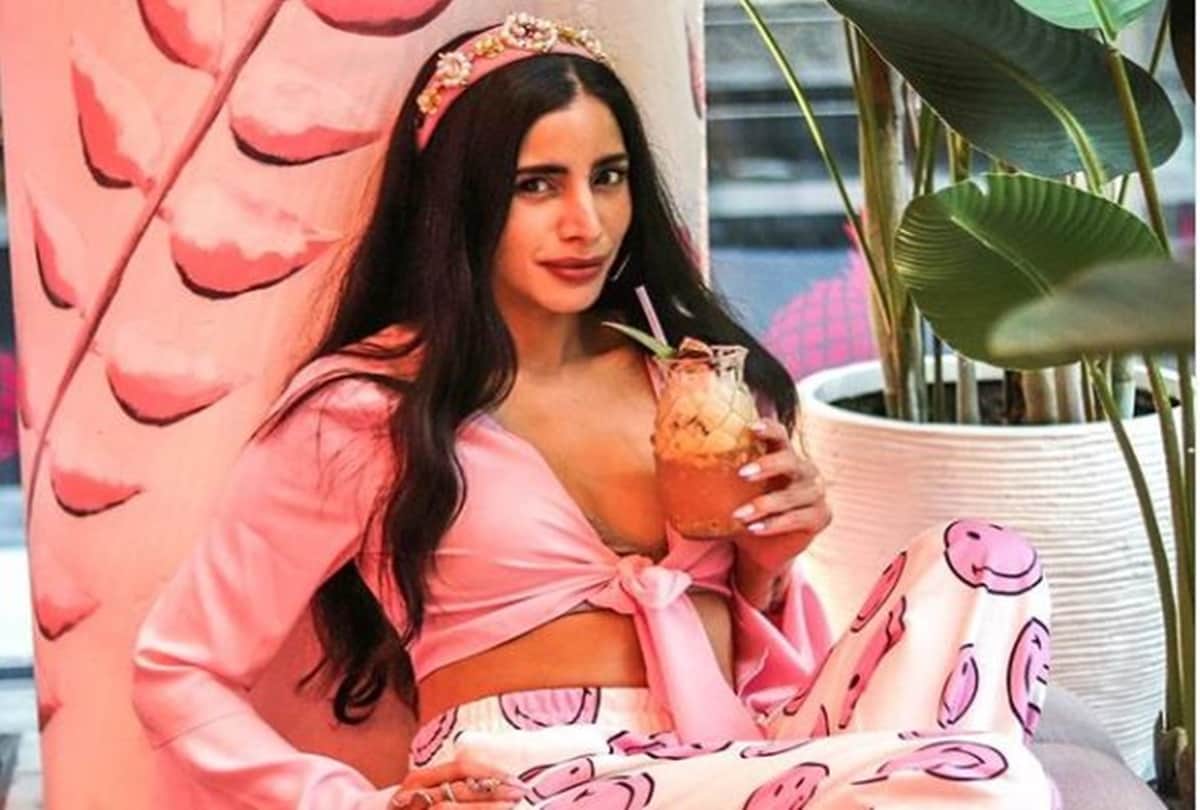 Soniya Mehra, daughter of Vinod Mehra, talks father's relationship with Rekha