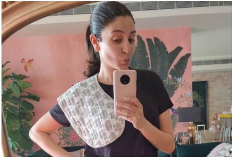 Anushka Sharma Latest Mirror Selfie with Burp Cloth After Birth of VAMIKA Goes Viral