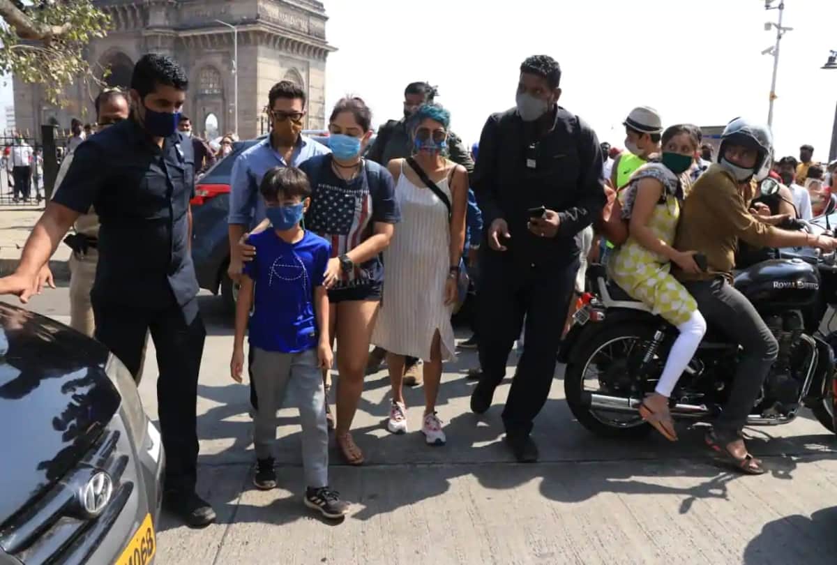 Aamir Khan Spotted With His Wife Kiran, Son Azad And Daughter Ira At Gateway Of India, Family Returns From Alibaug After Attending A Wedding