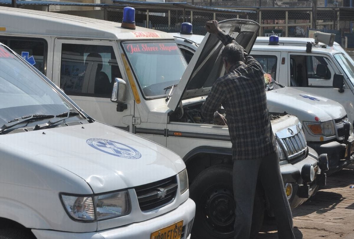 Risk On Road: Ambulance Run Without Fitness Patients Admited In Hospitals