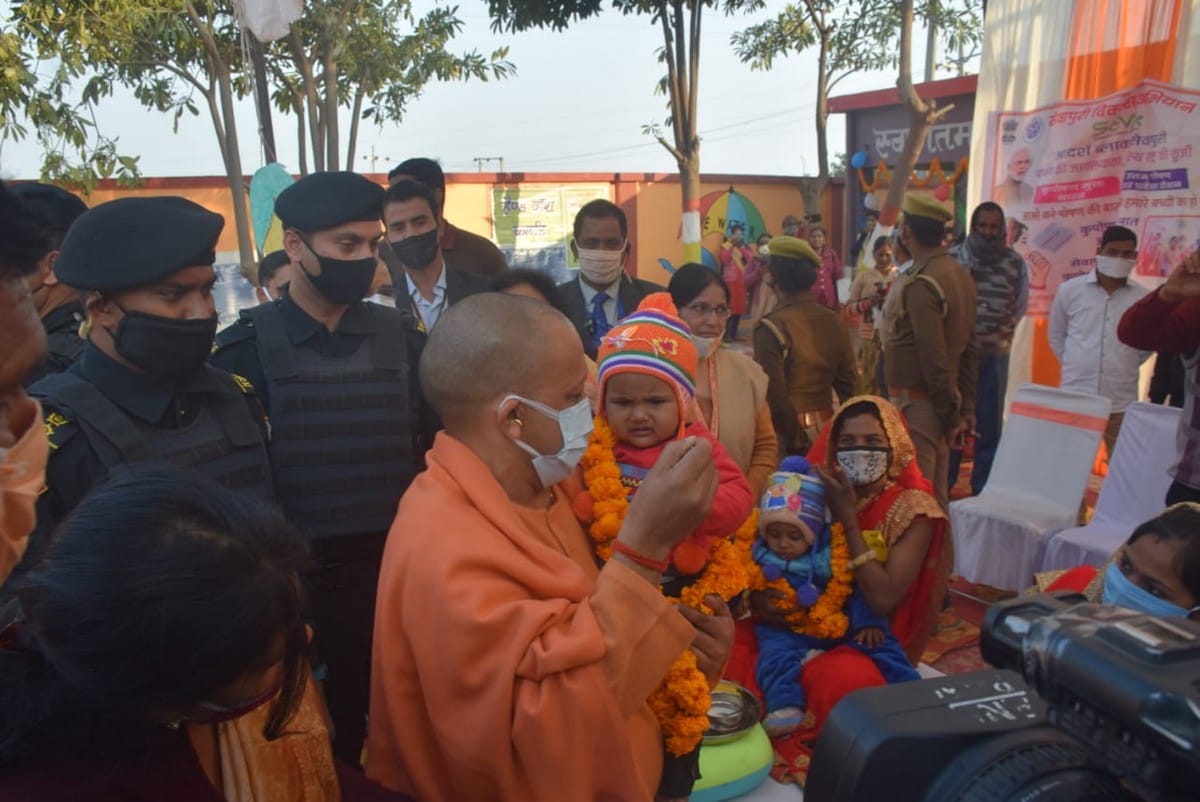 CM yogi in varanasi: yogi adityanath visit varanasi reviewing development works Purvanchal Expressway seen by helicopter 
