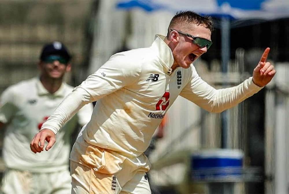 Advertising board falls on England Dominic Bess head during an interview,video