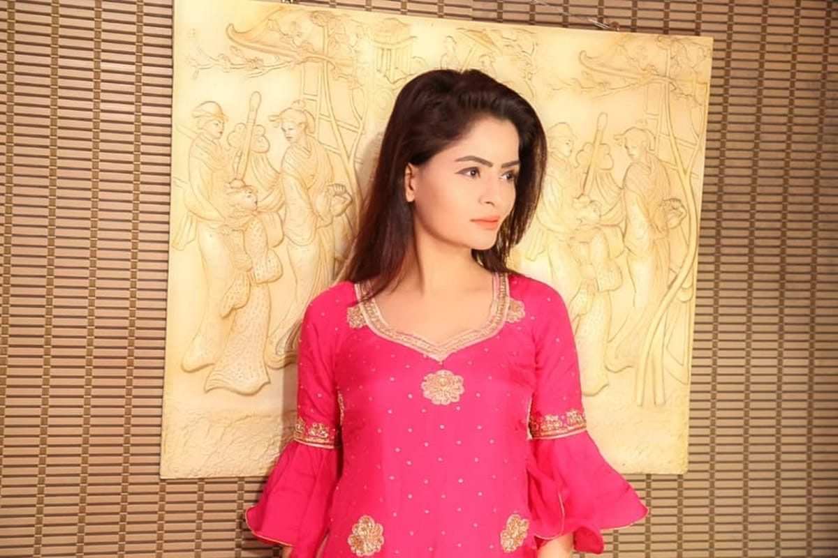 Gandii Baat Actress Gehana Vasisth Condition Is Critical After Heart Attack she was arrested in porn video case