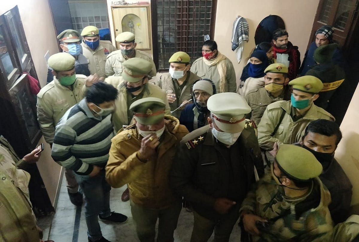 Ghaziabad double murder case revealed Relative woman and her known accomplice arrested