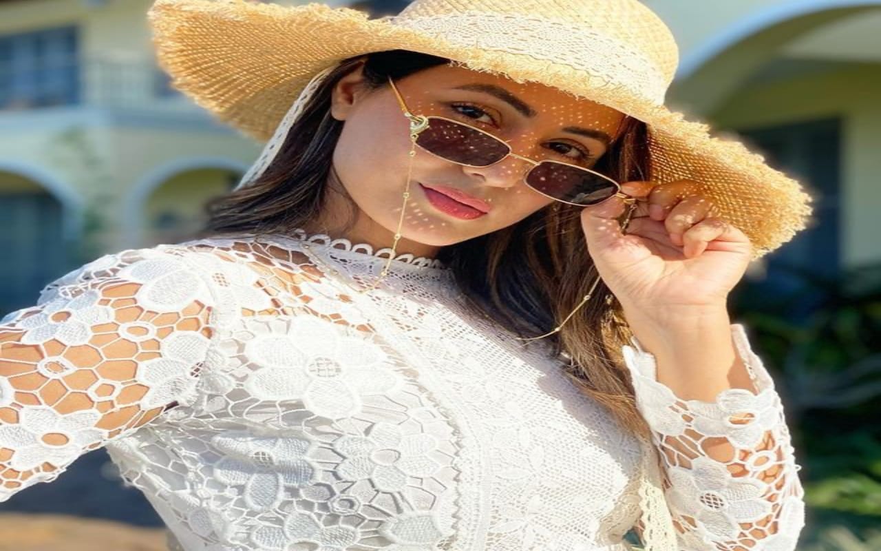Hina khan latest photoshoot, actress shares pictures on social media