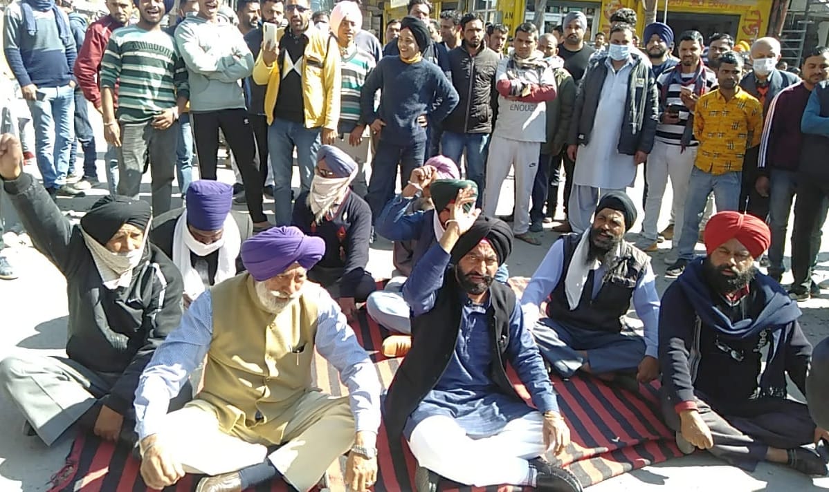 protest aginst agricultue billa in ponta sahib