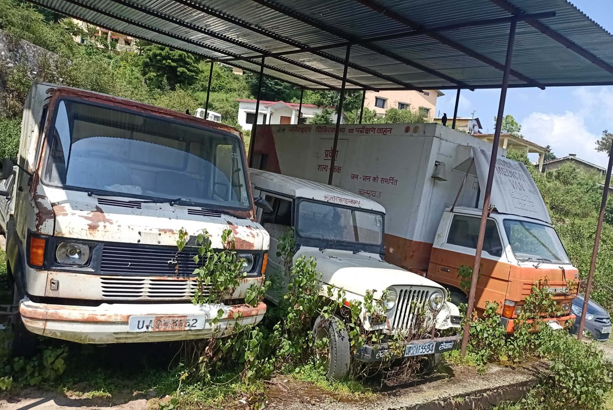 The auction process of sick ambulances of Health Department slips a step further