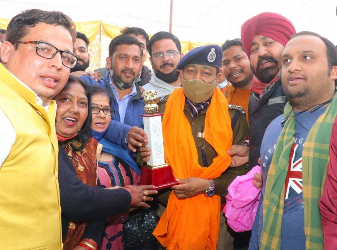 DGP Adresses people in Kashipur