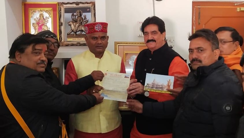 Boats run in MNREGA pond, Minister of State did boating