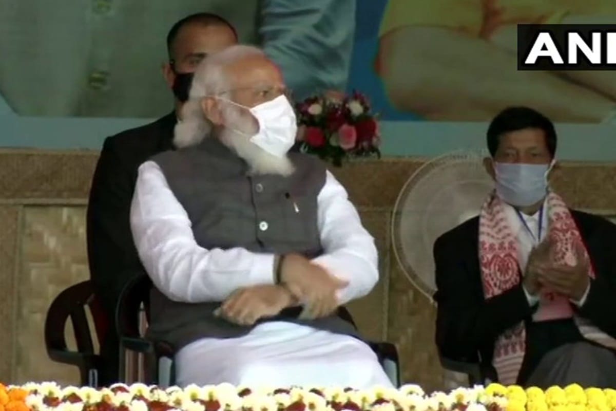 pm modi assam and west bengal visit live updates projects asom mala lpg gas mamata banerjee sarbanand sonowal tmc bjp 