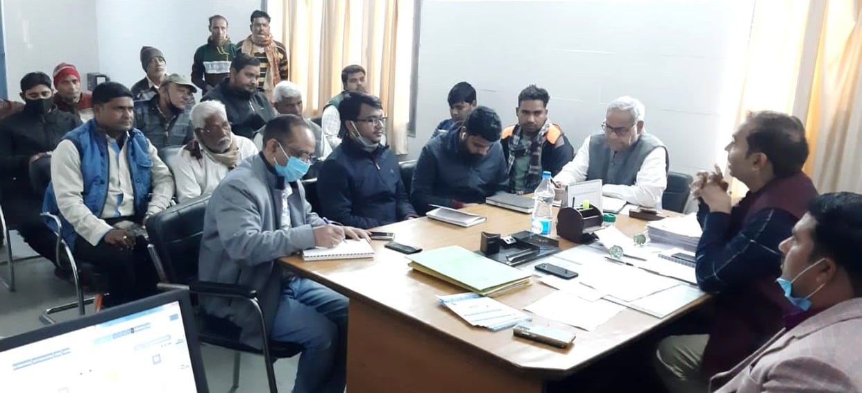 Hathras: Ration dealers given training to deposit electricity bill, will get 16 rupees