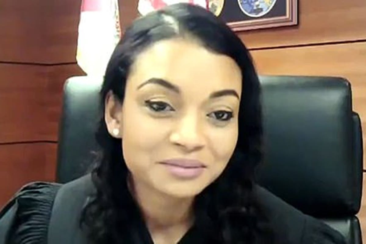 florida man flirt with judge presiding over his video is going viral on social media leaving twitter users amused