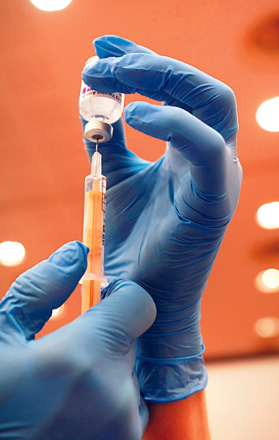 1000 front line worker get vaccination