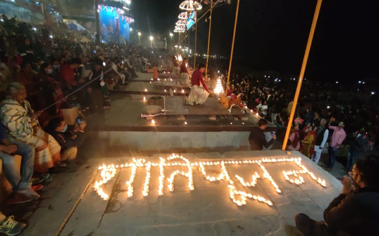 In the world famous Ganga Aarti special prayers wished to pacify the mother Ganga