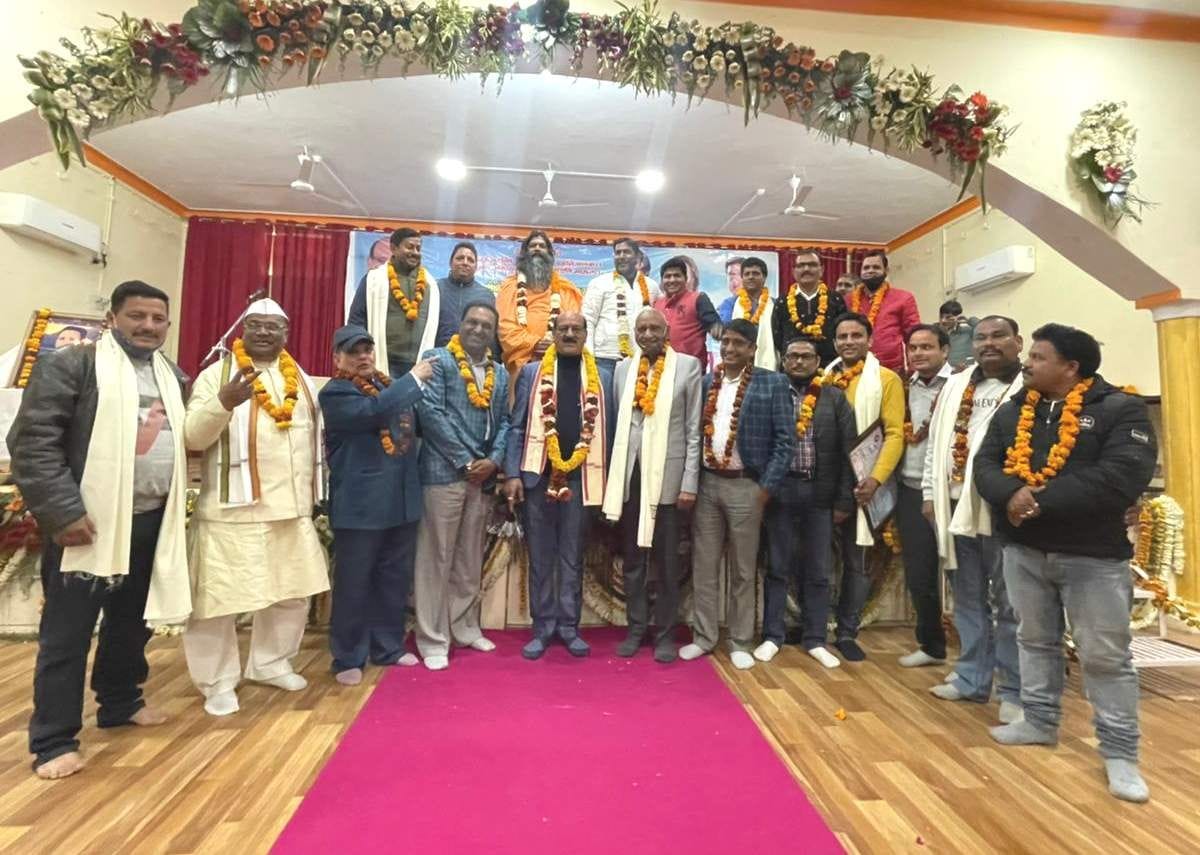 Officials of Loniv Narendranagar honored including Agriculture Minister