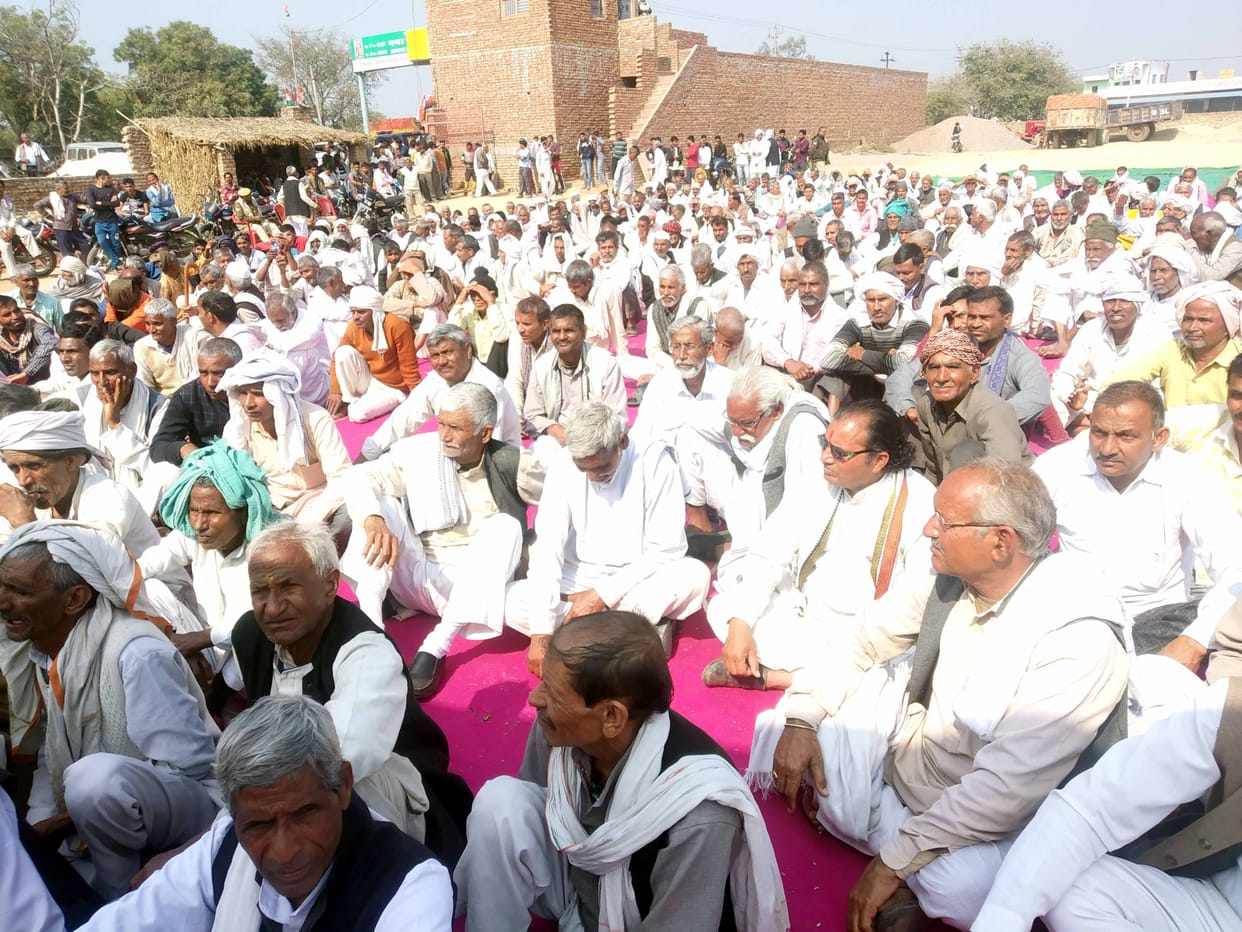 mahapanchat in mathura for farmer bill