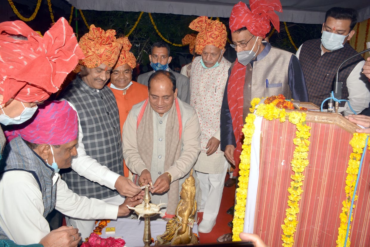 Aligarh: austerities, austerities, sacrifices and dedication rites of Maheshwari society: Om Birla